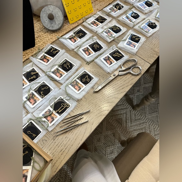 Copper Keys To Success Earrings

BUNDLE PURCHASE MORE & SAVE ON SHIPPING! - Picture 5 of 5